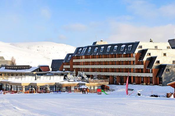 Le Nabias 1450 Hotel Génos Kültér fotó